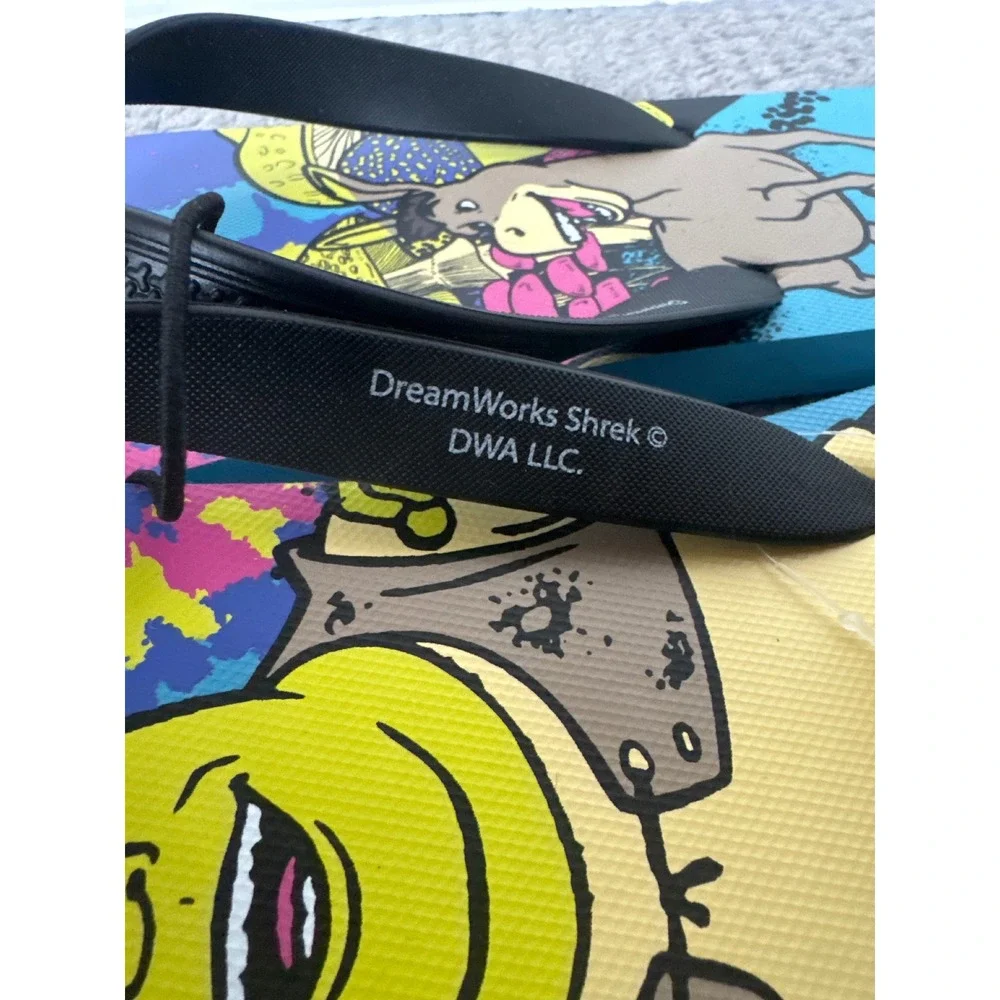 Bioworld DreamWorks Shrek and Donkey Mens Flip Flop Sandals Multi Color New